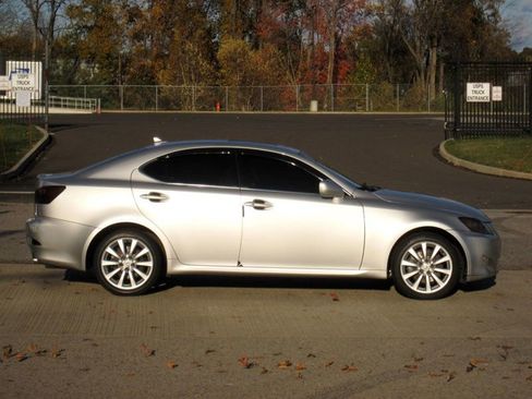 Used 2007 Lexus IS 250 AWD image 9