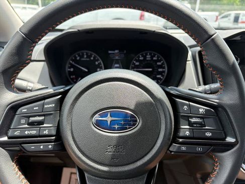 Used 2024 Subaru Crosstrek 2.5i Limited AWD/4WD image 17