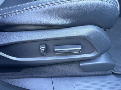 Certified 2023 Honda Pilot Touring image 32