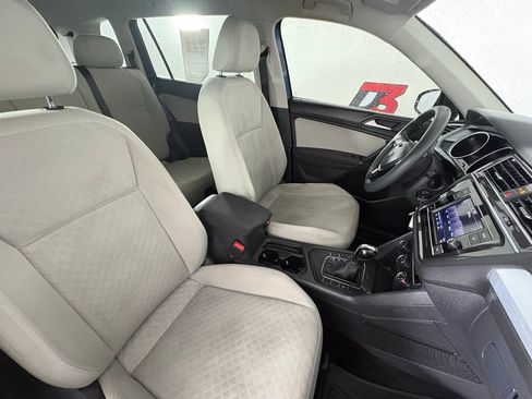 Used 2020 Volkswagen Tiguan S FWD image 32