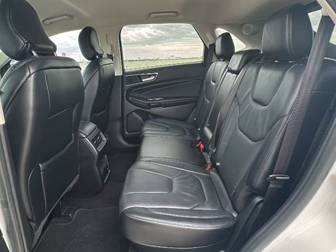 Used 2016 Ford Edge Titanium w/ Technology Package FWD image 33
