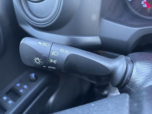 Used 2023 Toyota Tacoma SR image 23