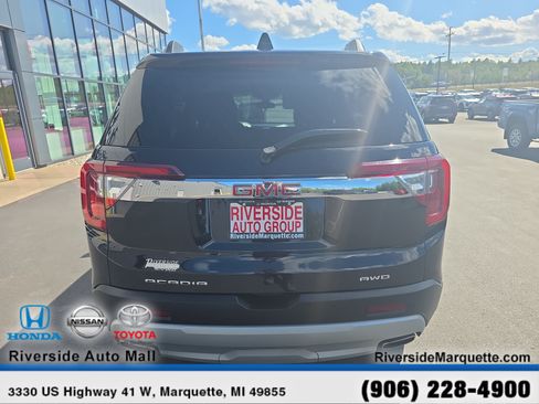 Used 2021 GMC Acadia SLT w/ Technology Package AWD/4WD image 7