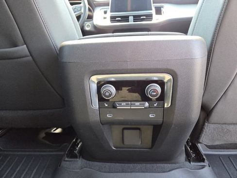 Used 2023 Chevrolet Tahoe Z71 w/ Luxury Package AWD/4WD image 25