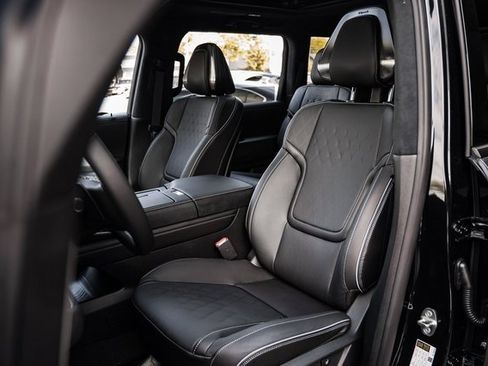 New 2026 INFINITI QX80 Autograph w/ Premium Cargo Package image 18