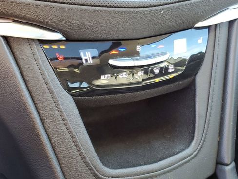 Used 2017 Cadillac XT5 Luxury w/ Driver Awareness Package image 19