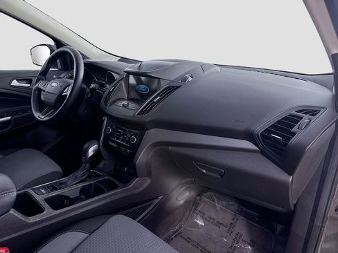 Used 2019 Ford Escape SE image 35