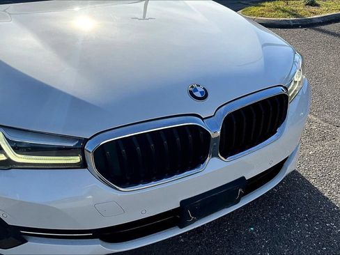 Used 2023 BMW 530i w/ Premium Package RWD image 27