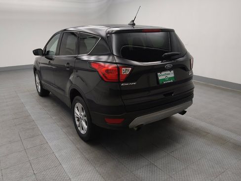 Used 2019 Ford Escape SE image 5