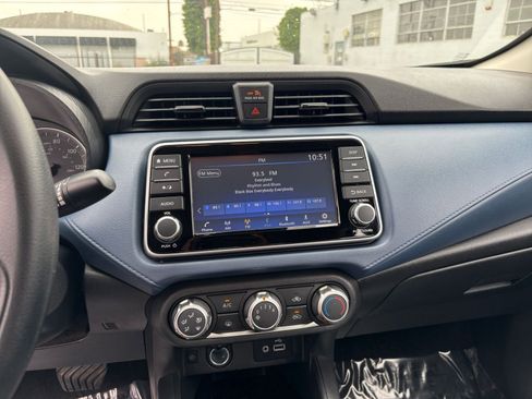 Used 2025 Nissan Versa SV FWD image 20