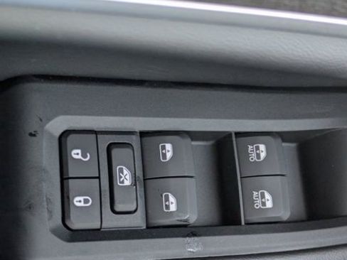 New 2025 Jeep Grand Cherokee Limited w/ Black Appearance Package RWD image 21