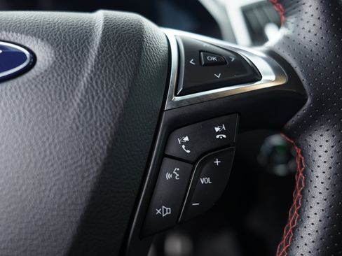 Used 2023 Ford Edge ST-Line image 18