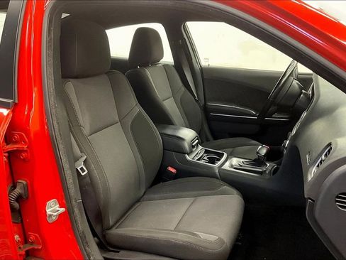 Used 2022 Dodge Charger SXT RWD image 6
