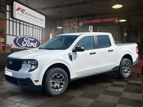Certified 2025 Ford Maverick XLT FWD image 1