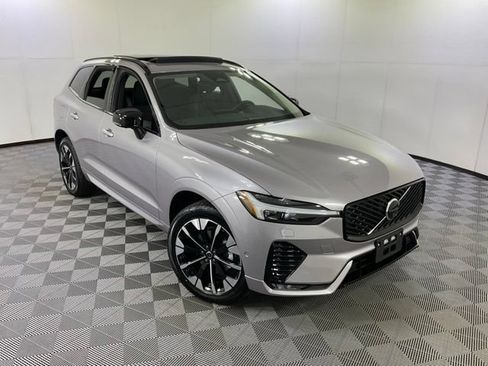 Certified 2026 Volvo XC60 B5 Plus AWD/4WD image 38