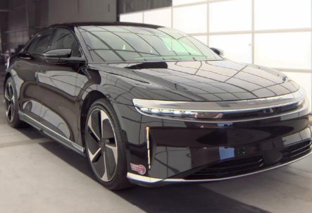 Used 2023 Lucid Air Pure RWD image 1