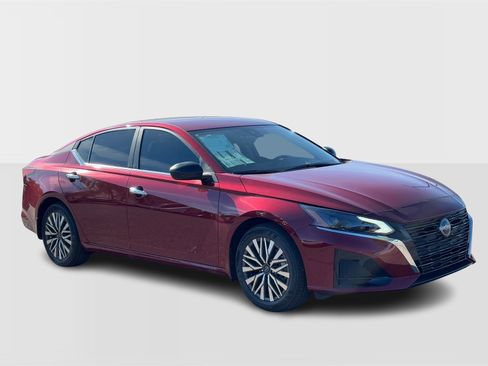 New 2025 Nissan Altima 2.5 SV image 9