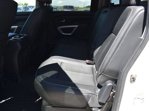 Used 2017 Nissan Titan PRO-4X AWD/4WD image 22