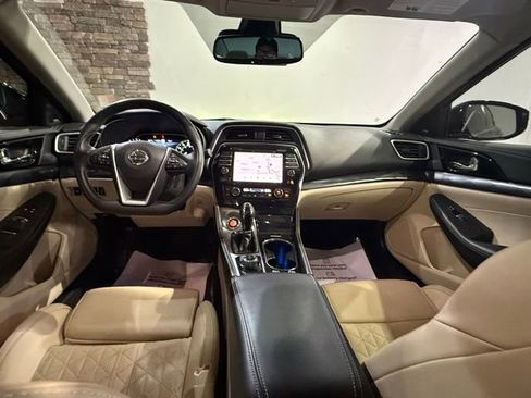 Used 2022 Nissan Maxima Platinum w/ Sport Mat Group FWD image 25