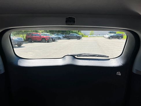 Used 2019 Honda CR-V LX image 37