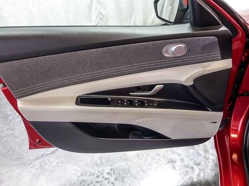 Used 2024 Hyundai Elantra Limited FWD image 27