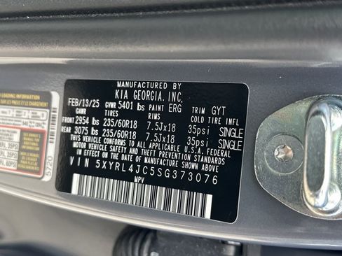 Used 2025 Kia Sorento S w/ Panoramic Sunroof Package FWD image 39