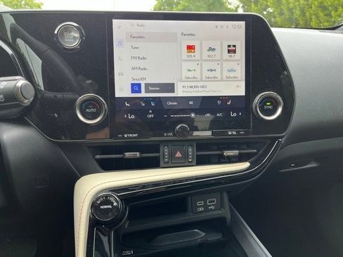 Used 2022 Lexus NX 350 AWD w/ Premium Package image 7