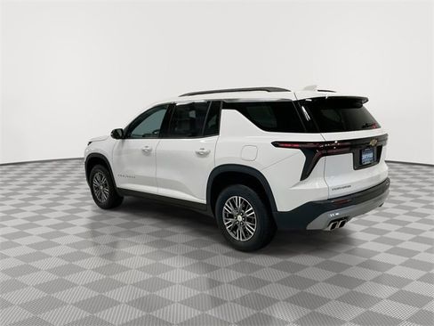 Certified 2025 Chevrolet Traverse LT image 7