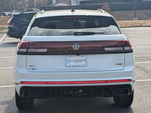 New 2026 Volkswagen Atlas Cross Sport SEL R-Line image 5