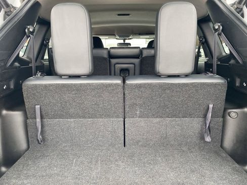 Used 2024 Mitsubishi Outlander SE image 14