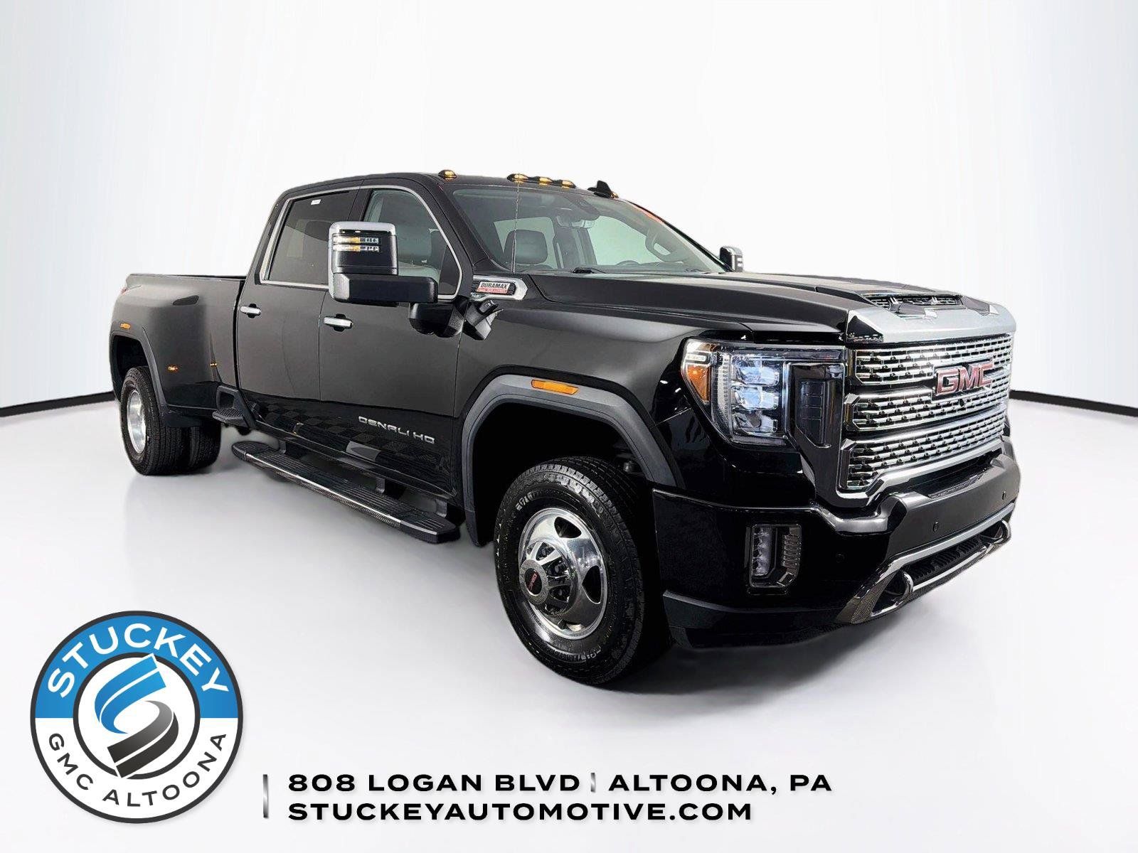 Used 2023 GMC Sierra 3500 Denali w/ Technology Package AWD/4WD image 1