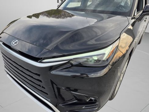 New 2026 Lexus TX 500h AWD image 10