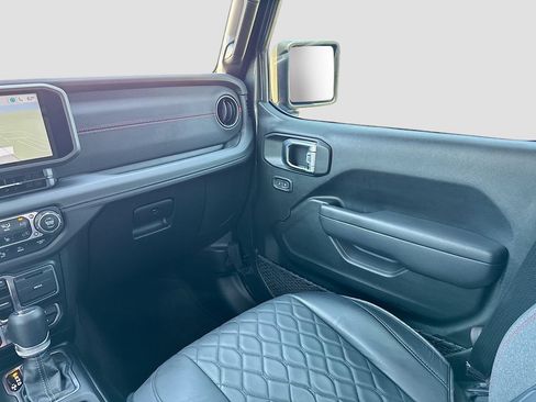 Used 2025 Jeep Gladiator Rubicon w/ Safety Group AWD/4WD image 27