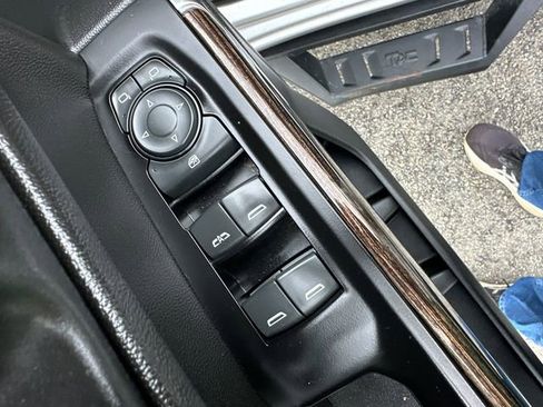 Used 2019 GMC Sierra 1500 SLE w/ SLE Value Package AWD/4WD image 25