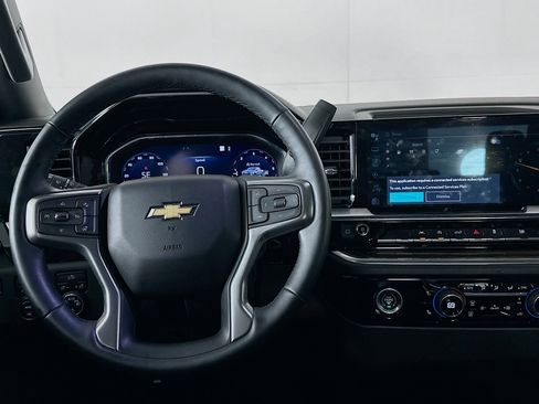 Used 2023 Chevrolet Silverado 1500 LT AWD/4WD image 17