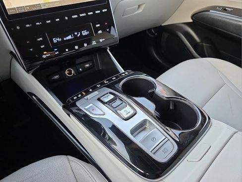 Used 2023 Hyundai Tucson Limited image 25