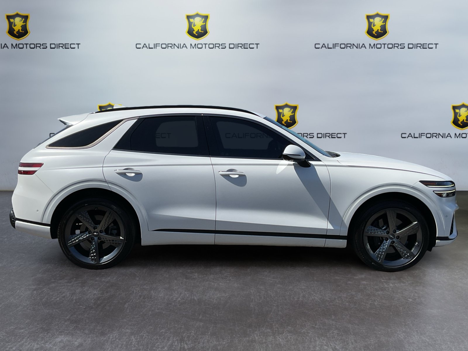Used 2022 Genesis GV70 3.5T Sport w/ Sport Prestige Package AWD/4WD image 4