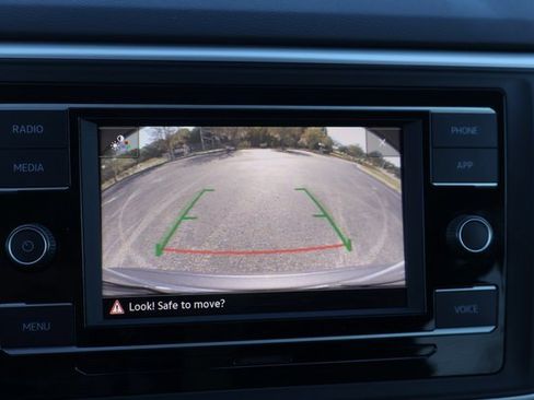 Certified 2023 Volkswagen Atlas Cross Sport SE image 24