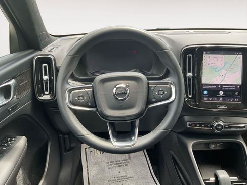 Certified 2023 Volvo XC40 Recharge Ultimate AWD/4WD image 11