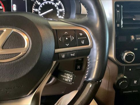 Used 2023 Lexus GX 460 Premium w/ Accessory Package AWD/4WD image 22