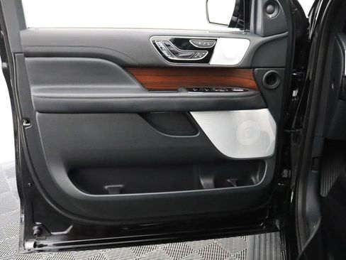Used 2024 Lincoln Navigator L Reserve AWD/4WD image 16