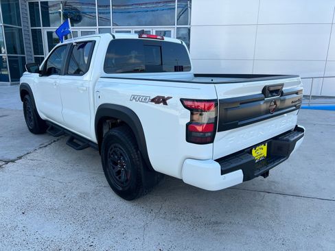 Used 2025 Nissan Frontier PRO-4X AWD/4WD image 5