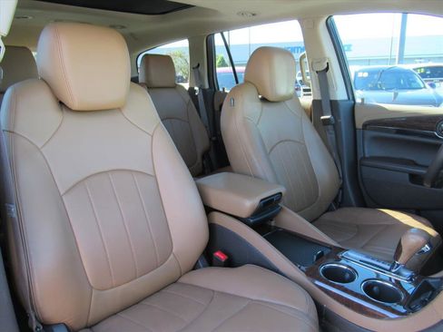 Used 2017 Buick Enclave Premium image 7