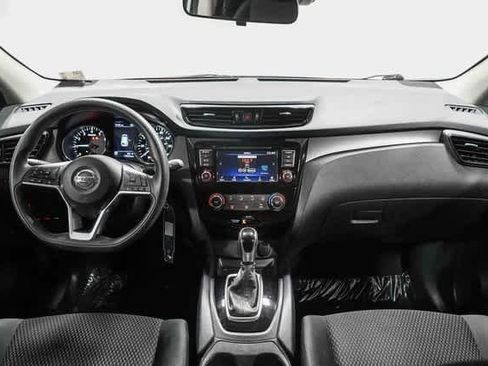 Used 2021 Nissan Rogue Sport S image 12