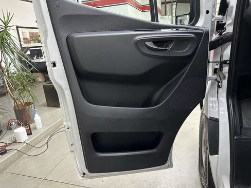 Used 2021 Mercedes-Benz Sprinter 2500 image 10