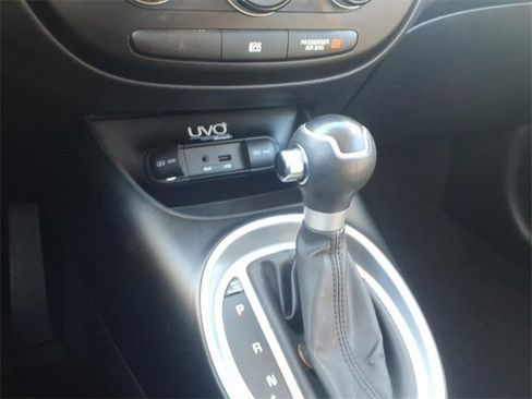 Used 2015 Kia Soul image 18