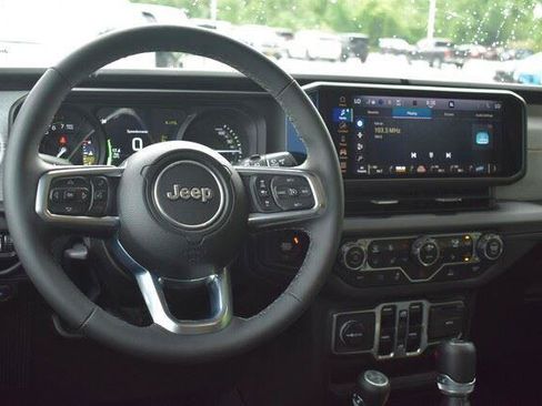 Used 2025 Jeep Wrangler Sahara 4xe AWD/4WD image 24
