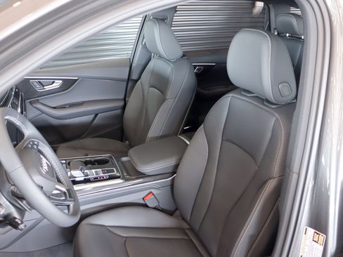 New 2026 Audi Q7 2.0T Premium Plus AWD/4WD image 8