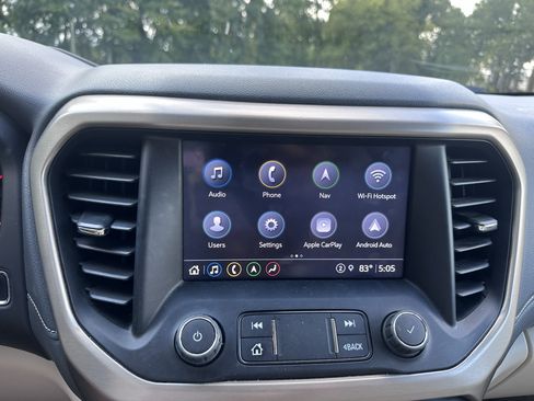 Used 2022 GMC Acadia Denali w/ Denali Ultimate Package FWD image 12