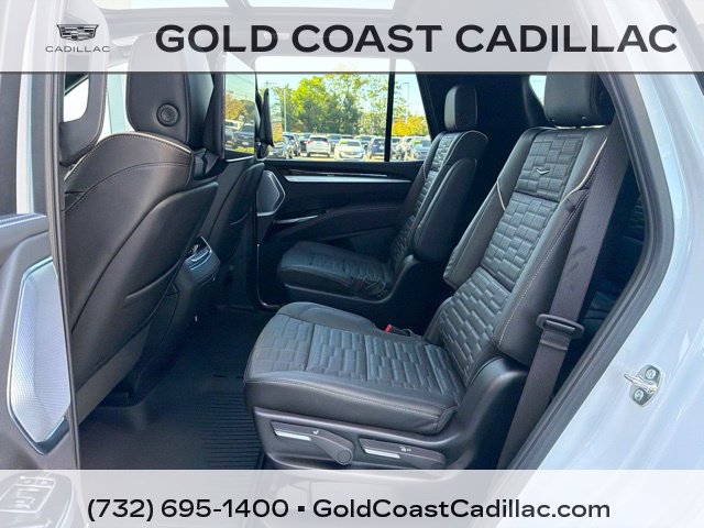 Certified 2026 Cadillac Escalade Platinum Sport w/ LPO, ONYX Package AWD/4WD image 18